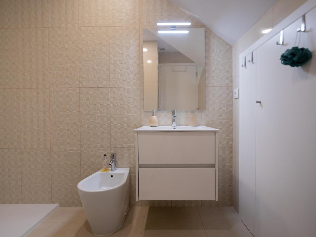 Апартаменти Coxim - Com Patio Em Pleno Coracao De Авейру Екстер'єр фото